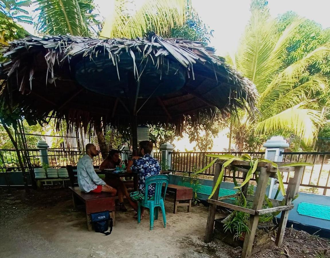 Raja Ampat Sandy Guest House Saonek Экстерьер фото